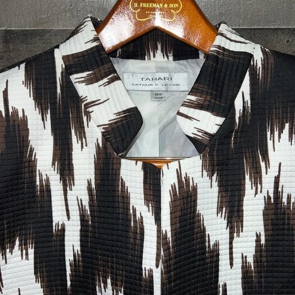 TAHARI New jacket! - Picture 2 of 8